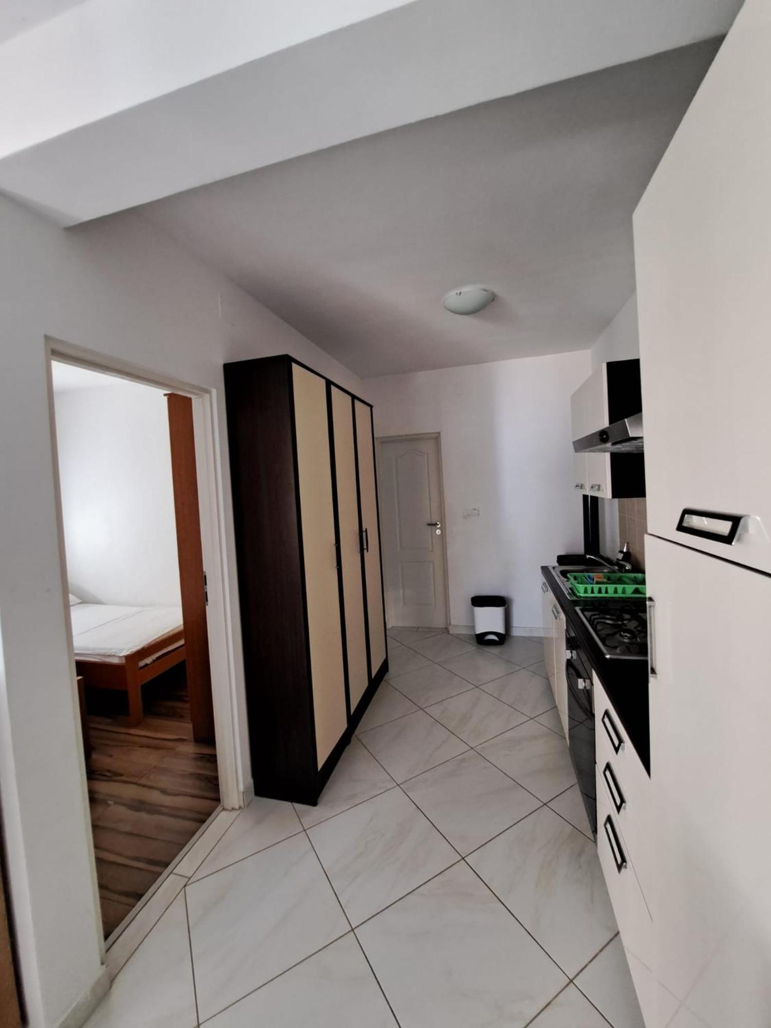 Maretic Apartament *